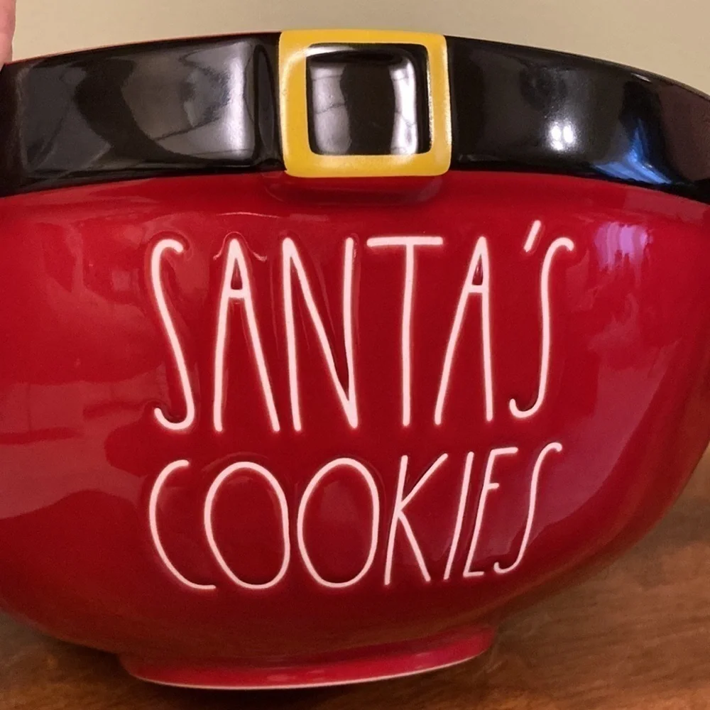 NEW!!  RAE DUNN LARGE CERAMIC SANTA'S COOKIES SANTA BELT BOWL